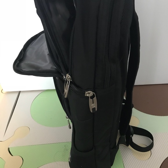 🔥5 ⭐️/JUST IN🔥 Unisex Swiss Gear Backpack - Picture 4 of 8